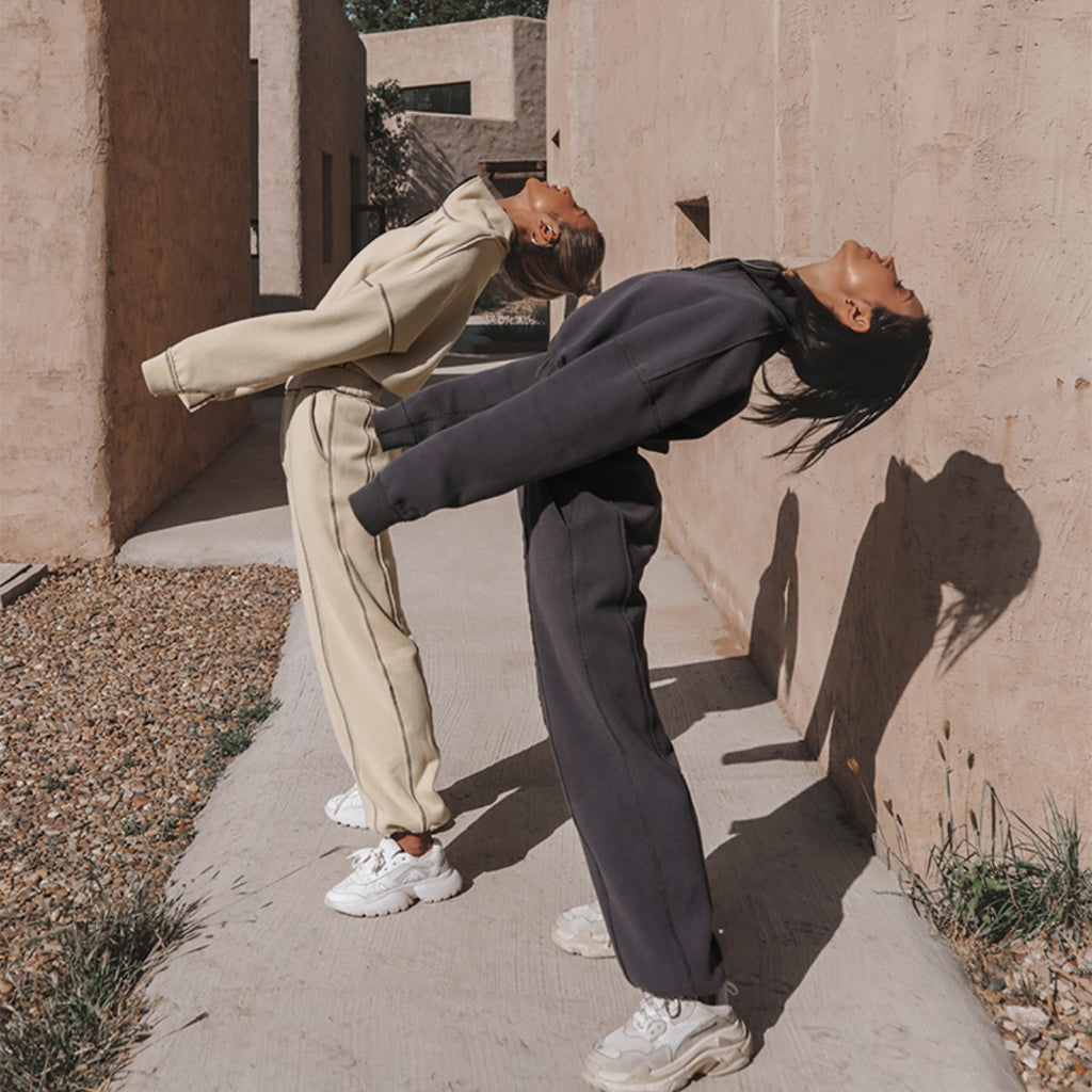 UrbanFlex™ Turtleneck Zipper Sweatshirt & Straight Leg Pants Set — Cozy, Chic & Effortless