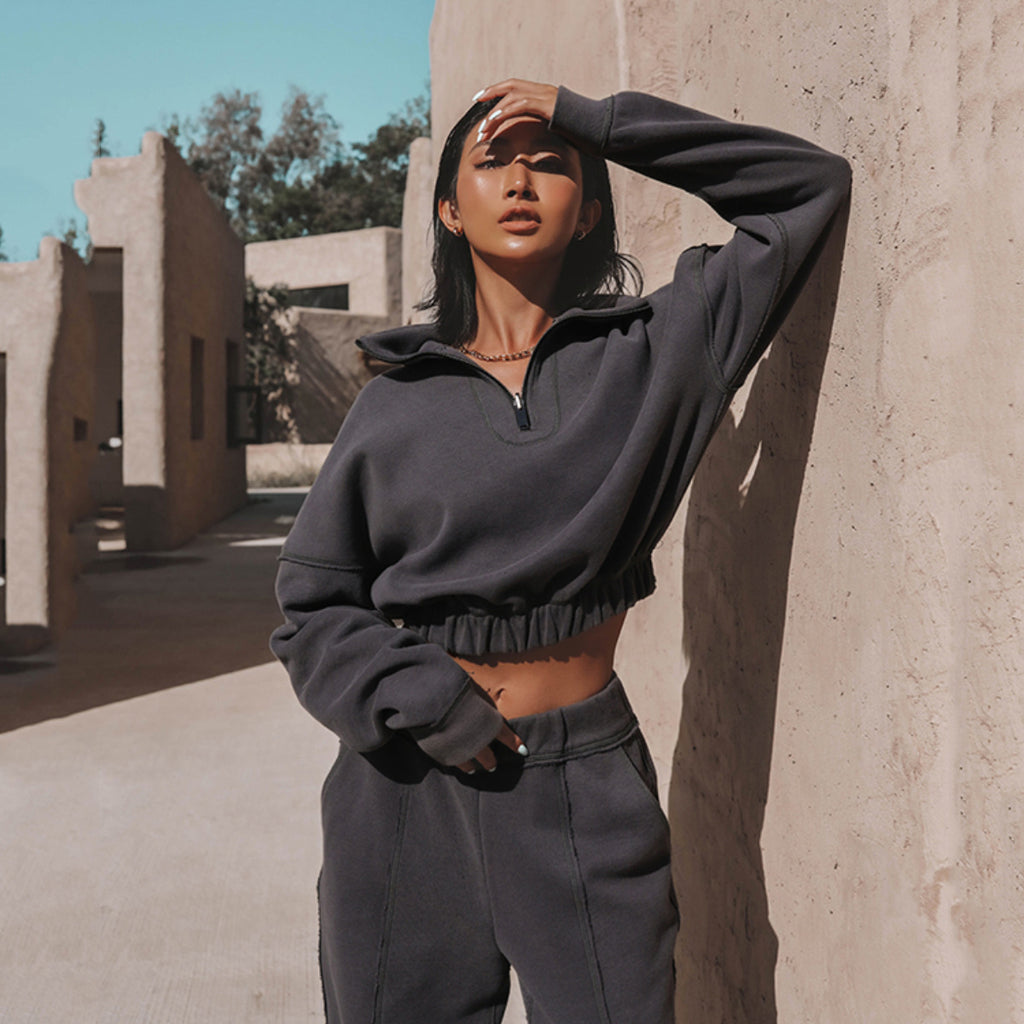 UrbanFlex™ Turtleneck Zipper Sweatshirt & Straight Leg Pants Set — Cozy, Chic & Effortless